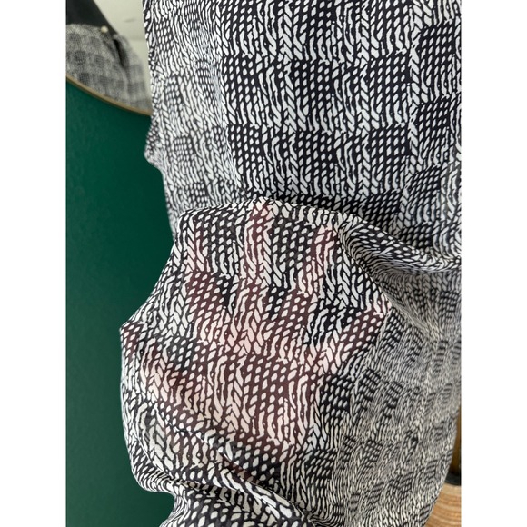 CAbi Sheer Sleeveless Blouse Womens XL Black White Abstract Artsy Minimalist - Picture 2 of 10